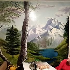 Роспись стены на кухне