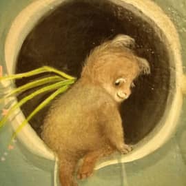 Существо из домика на стене