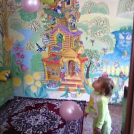 Теремок в детской комнате.