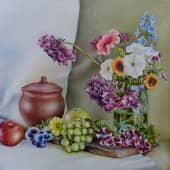 Натюрморт с цветами и фруктами