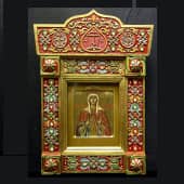 Резной расписной киот для иконы.