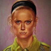 Девушка в блузке