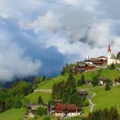 Посёлок в облаках