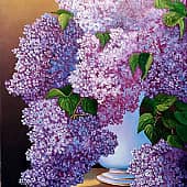 Сирень в белой вазе