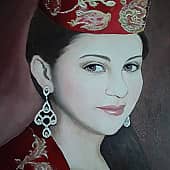 Девушка в национальном костюме