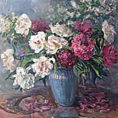 Пионы в голубой вазе