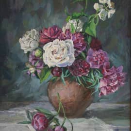 Пионы в серой дымке