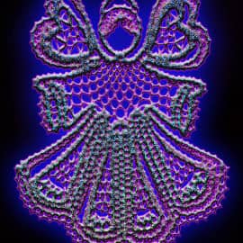 Фигурка из самоцветов