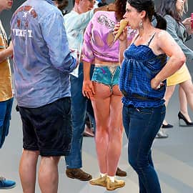 Двое в толпе