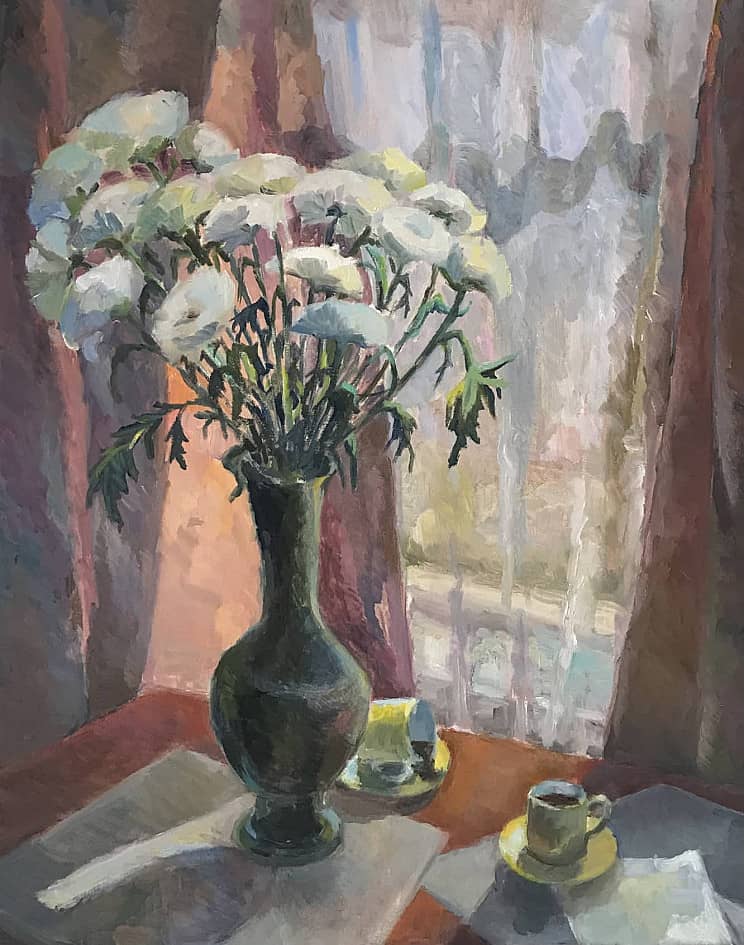 Натюрморт с белыми хризантемами