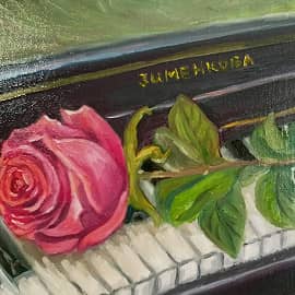 Роза на рояле