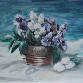 Букет сирени в корзине.