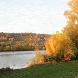 у осенней реки