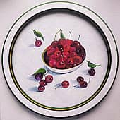 Вишни в плошке