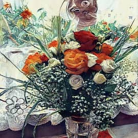 Цветы на окне.