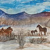 Дорога мимо пасущихся лошадей