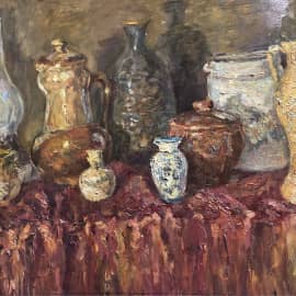 Федотова В. Глиняная посуда на бордовом фоне ,2018,к.м.,50х70.