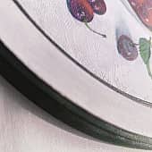 Вишни в плошке (1), художник Юлия Киселева