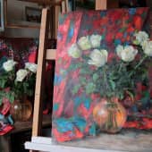 Розы на красном платке (1), художник Татьяна Чепкасова
