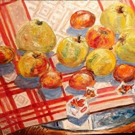 Яблоки и сливы.