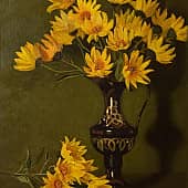 Жёлтые цветы в вазе.