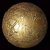 Улица, дом и двое