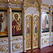 Иконостас придела Казанской церкви в Курской Епархии.
