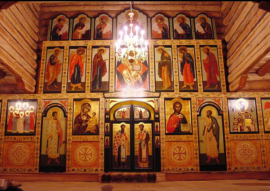 Иконостас Никольского храма в Звенигороде.