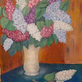 Сирень в белой вазе