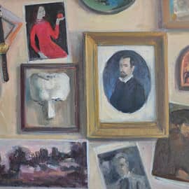 Картина-обманка.. стена с фрагментом маски Щеглова, репродукциями и часами