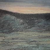 Закат солнца за сопкой. Темнеет.