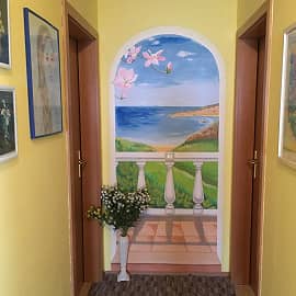 Если нет балкона, просто нарисуй