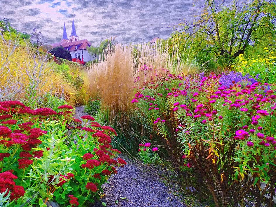 Отцвели уж давно хризантемы в саду.