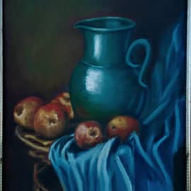 Графин и яблоки