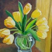 Жёлтые тюльпаны в вазе.
