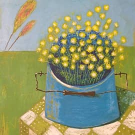 Жёлтые цветы в бидоне