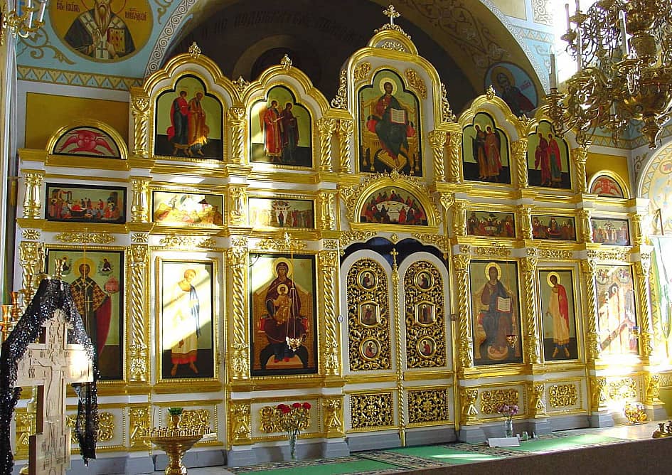 Иконостас Рождественской церкви в Митино