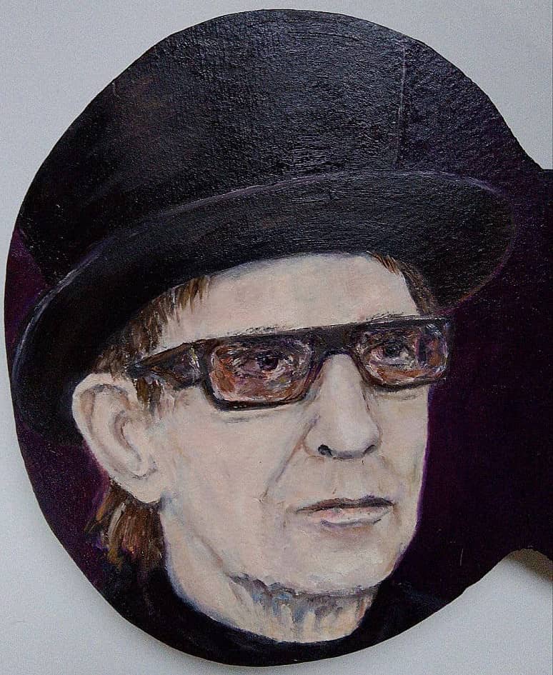 Панно-гитара Пикник с портретом Эдмунда Шклярского)