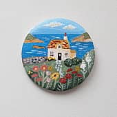 Домик у моря. Значок. Миниатюра